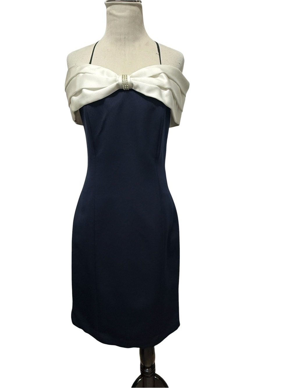 JESSICA HOWARD Elegant Navy and White Off-Shoulder Cocktail Dress